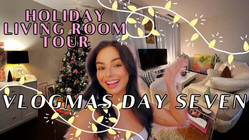 Vlogmas Day 7: Holiday Living Room Tour :: Ejb