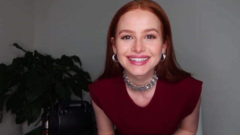 image 0 What's In My Bag : Madelaine Petsch